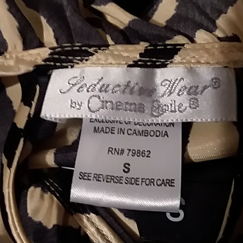 Seductive Wear Nightie & Robe - Picture 8 of 8